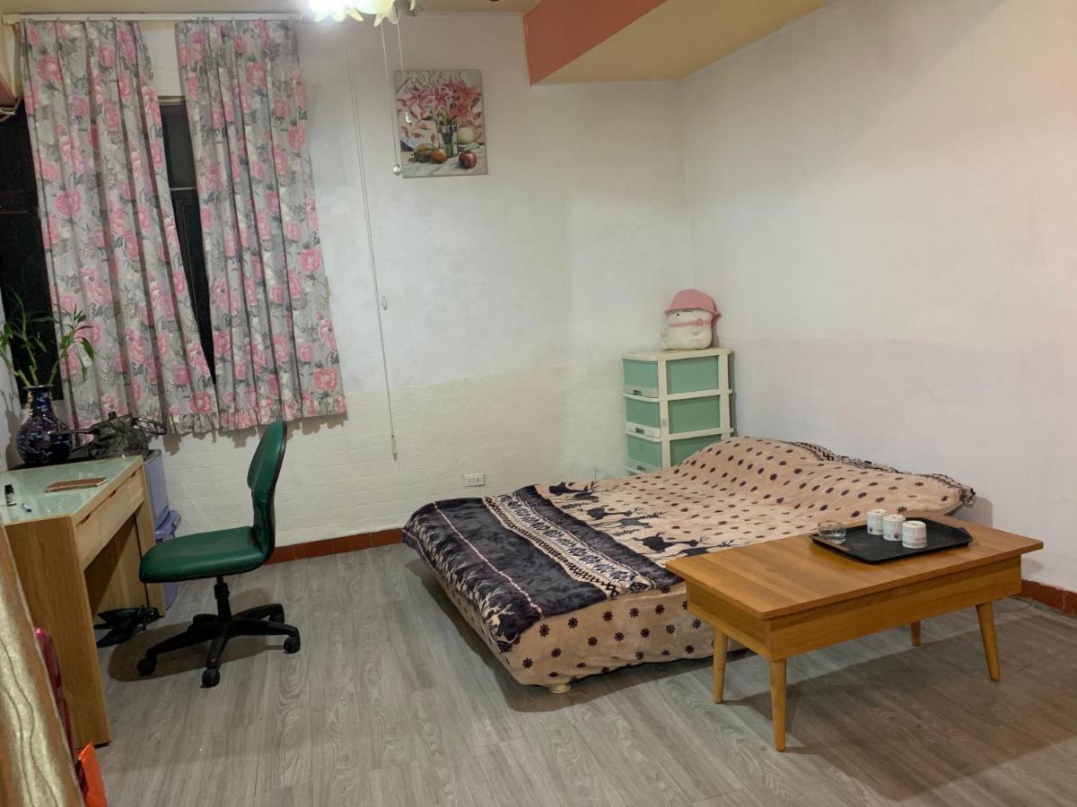 淡水老街歡樂便利民宿 Tamsui Buitenkant foto